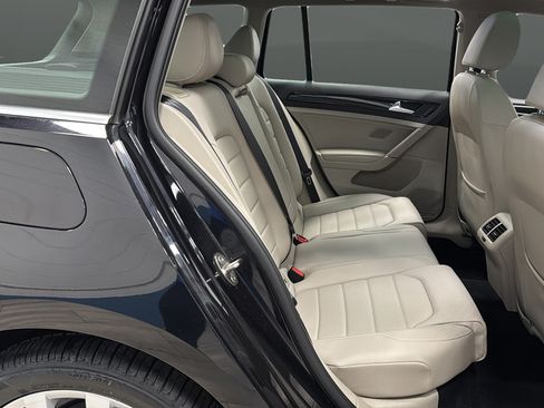 Used 2018 Volkswagen Golf SEL FWD image 24