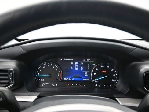 Used 2023 Ford Explorer XLT w/ Equipment Group 202A AWD/4WD image 20