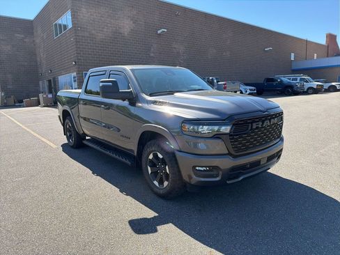 Used 2025 RAM 1500 Big Horn AWD/4WD image 2