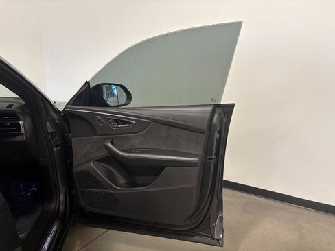 Used 2022 Audi RS Q8 AWD/4WD image 50