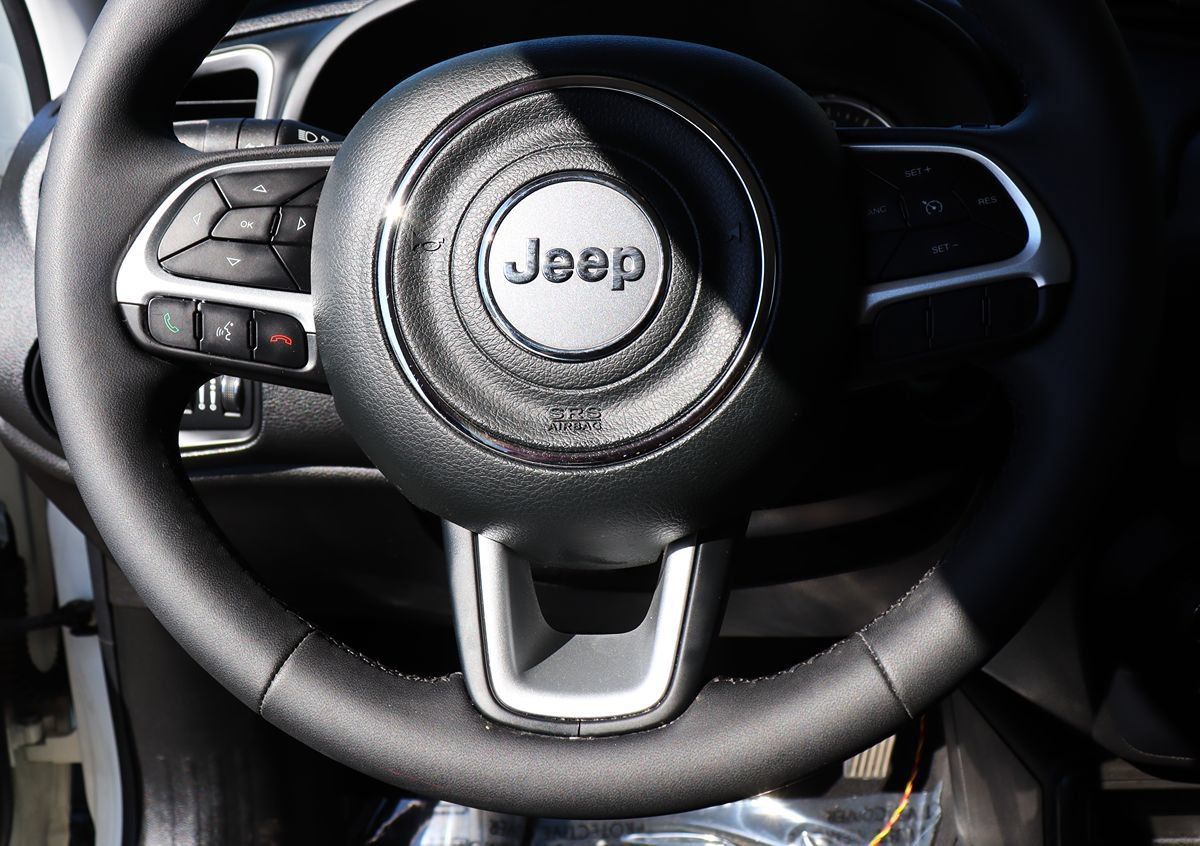 Used 2020 Jeep Renegade Latitude w/ Popular Equipment Group FWD image 55