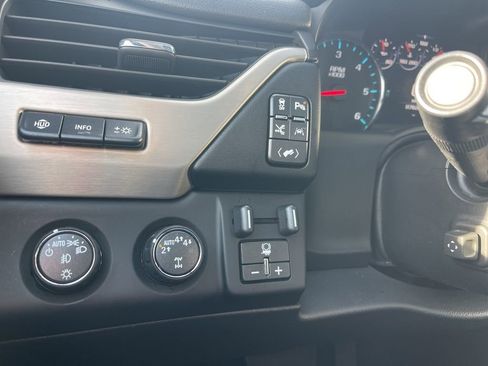 Used 2019 GMC Yukon XL Denali w/ Denali Ultimate Package image 32