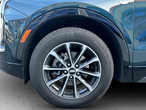 Used 2024 Cadillac XT4 Sport image 10
