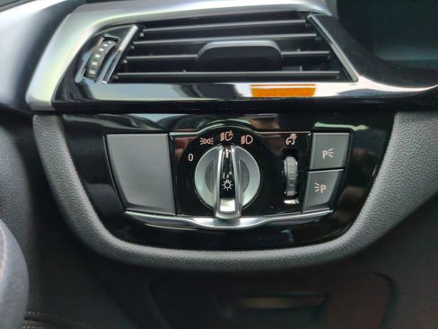 Certified 2023 BMW 530e w/ Premium Package image 26