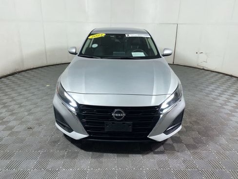 Used 2023 Nissan Altima 2.5 SV image 10