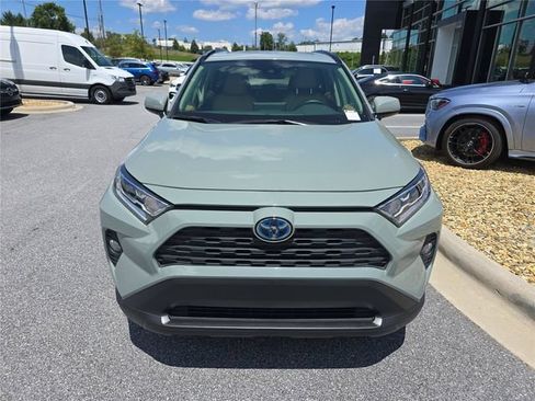 Used 2021 Toyota RAV4 XLE Premium AWD/4WD image 9