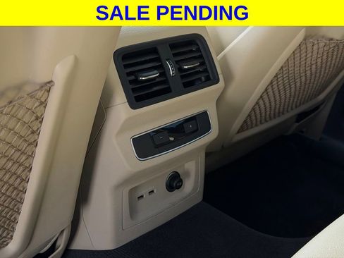 Used 2023 Audi Q5 e Premium Plus w/ Premium Plus Package image 29