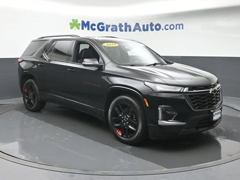Used 2023 Chevrolet Traverse Premier w/ Redline Edition image 2