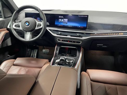 Used 2024 BMW X5 xDrive40i w/ M Sport Package AWD/4WD image 29
