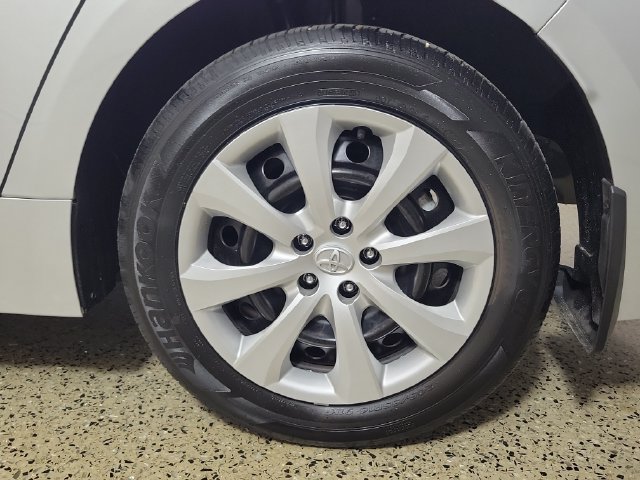 Used 2025 Toyota Corolla LE FWD image 8