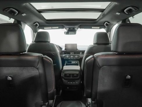 New 2025 Honda Pilot TrailSport image 7