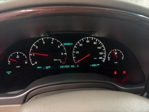 Used 2005 Cadillac De Ville DHS w/ Equipment Group FWD image 29