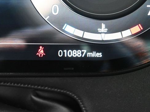 Used 2024 Land Rover Range Rover Sport Dynamic SE image 13