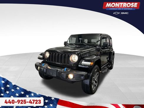 Used 2024 Jeep Wrangler Unlimited w/ Convenience Group AWD/4WD image 34