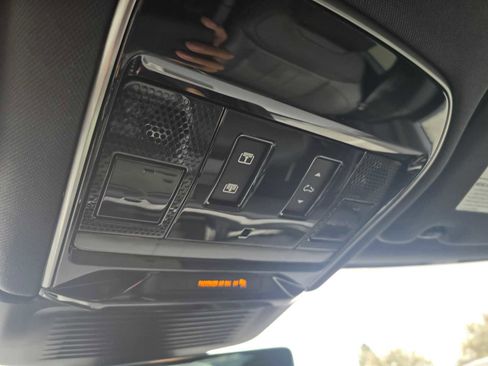 Used 2023 Land Rover Range Rover Sport SE Dynamic image 33