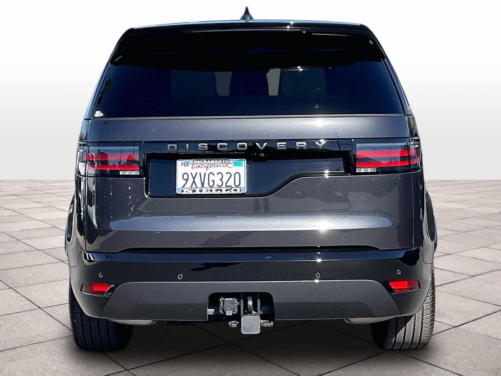 Used 2025 Land Rover Discovery Dynamic SE AWD/4WD image 7