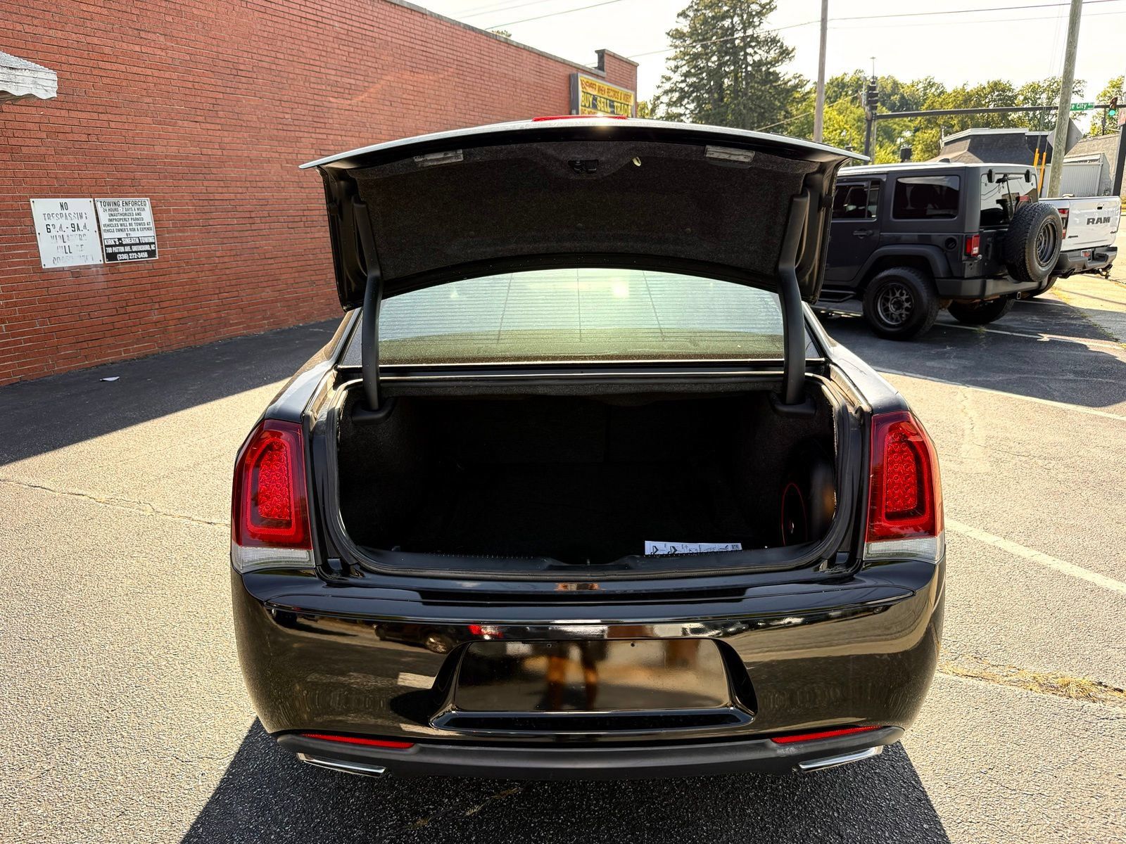 Used 2016 Chrysler 300 S RWD image 19