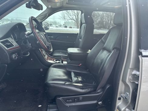 Used 2009 Cadillac Escalade Base 4dr Hybrid SUV image 21