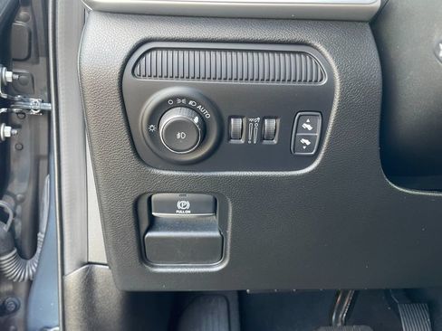 Used 2024 Jeep Wagoneer Series II w/ Flexible Seating Group AWD/4WD image 14