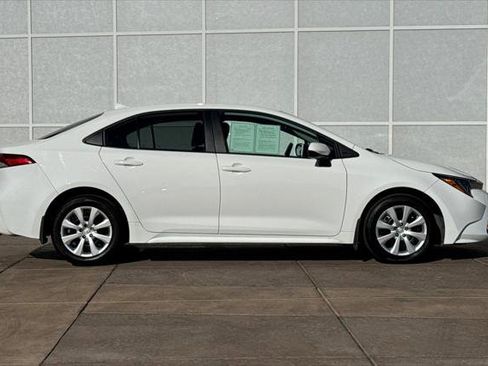 Certified 2025 Toyota Corolla LE image 3