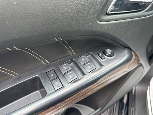 Used 2022 GMC Canyon Denali image 21