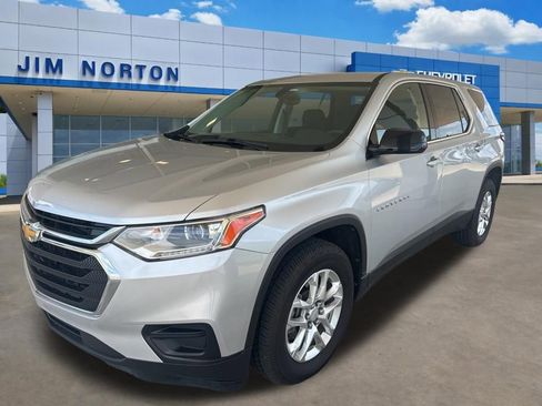 Used 2018 Chevrolet Traverse LS FWD image 1