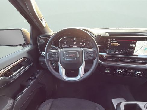 Used 2024 GMC Sierra 1500 Elevation image 17