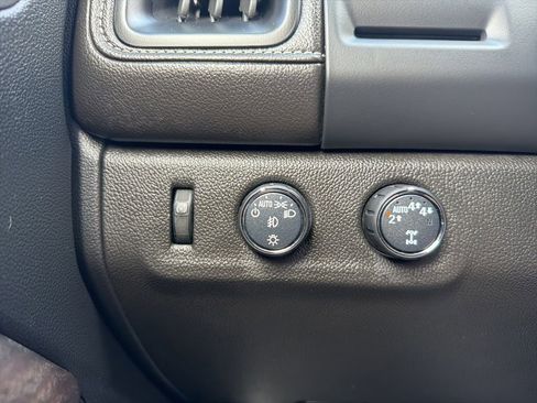 Used 2022 GMC Canyon Denali AWD/4WD image 19