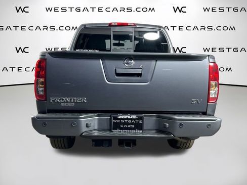 Used 2020 Nissan Frontier SV image 4