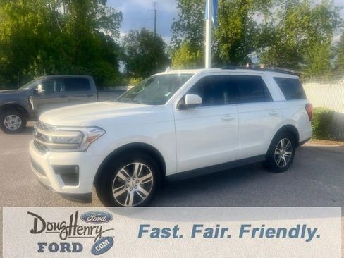 Used 2024 Ford Expedition XLT image 5