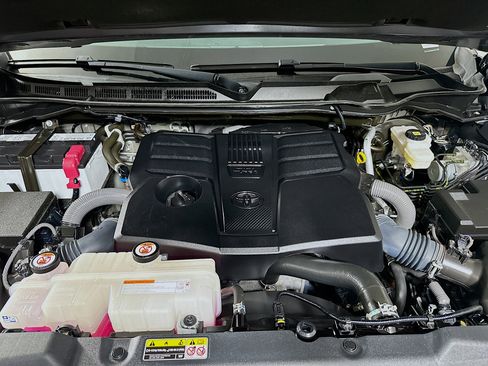 Used 2022 Toyota Tundra SR5 image 32