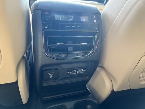 Certified 2025 Jeep Grand Cherokee L Limited w/ Trailer Tow Package AWD/4WD image 20