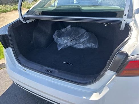 Used 2019 Nissan Altima 2.5 S FWD image 19