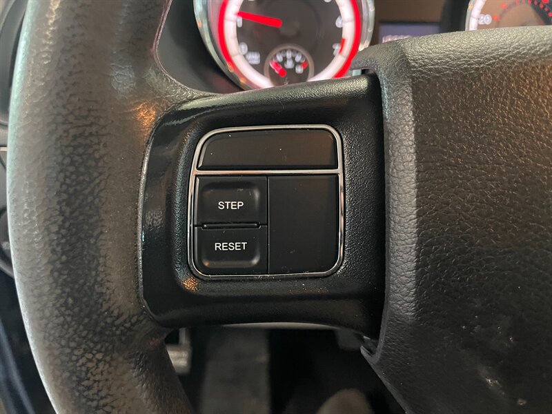 Used 2020 Dodge Grand Caravan SE w/ SE Plus Group FWD image 10