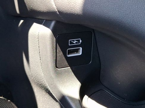 Used 2023 Honda HR-V LX image 26