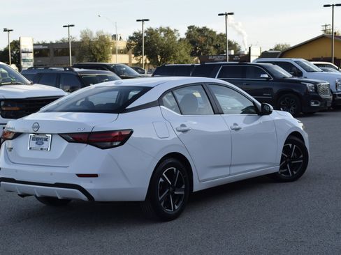 Used 2024 Nissan Sentra SV image 10