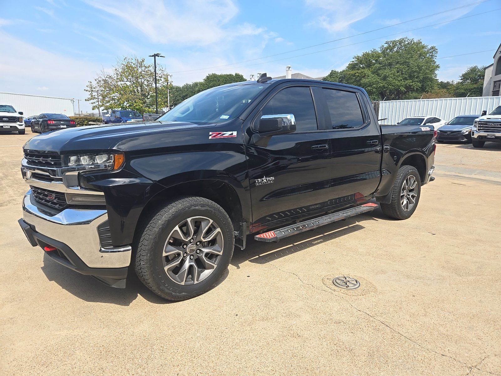 Used 2020 Chevrolet Silverado 1500 LT w/ Texas Edition AWD/4WD image 11