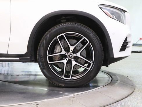 Used 2019 Mercedes-Benz GLC 300 4MATIC image 11