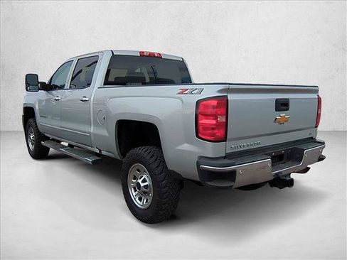 Used 2018 Chevrolet Silverado 2500 LT image 8