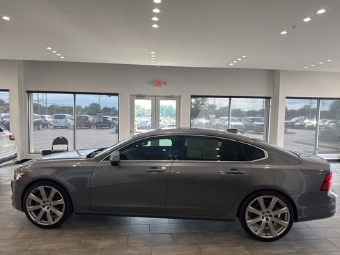 Used 2018 Volvo S90 T6 Momentum AWD/4WD image 19