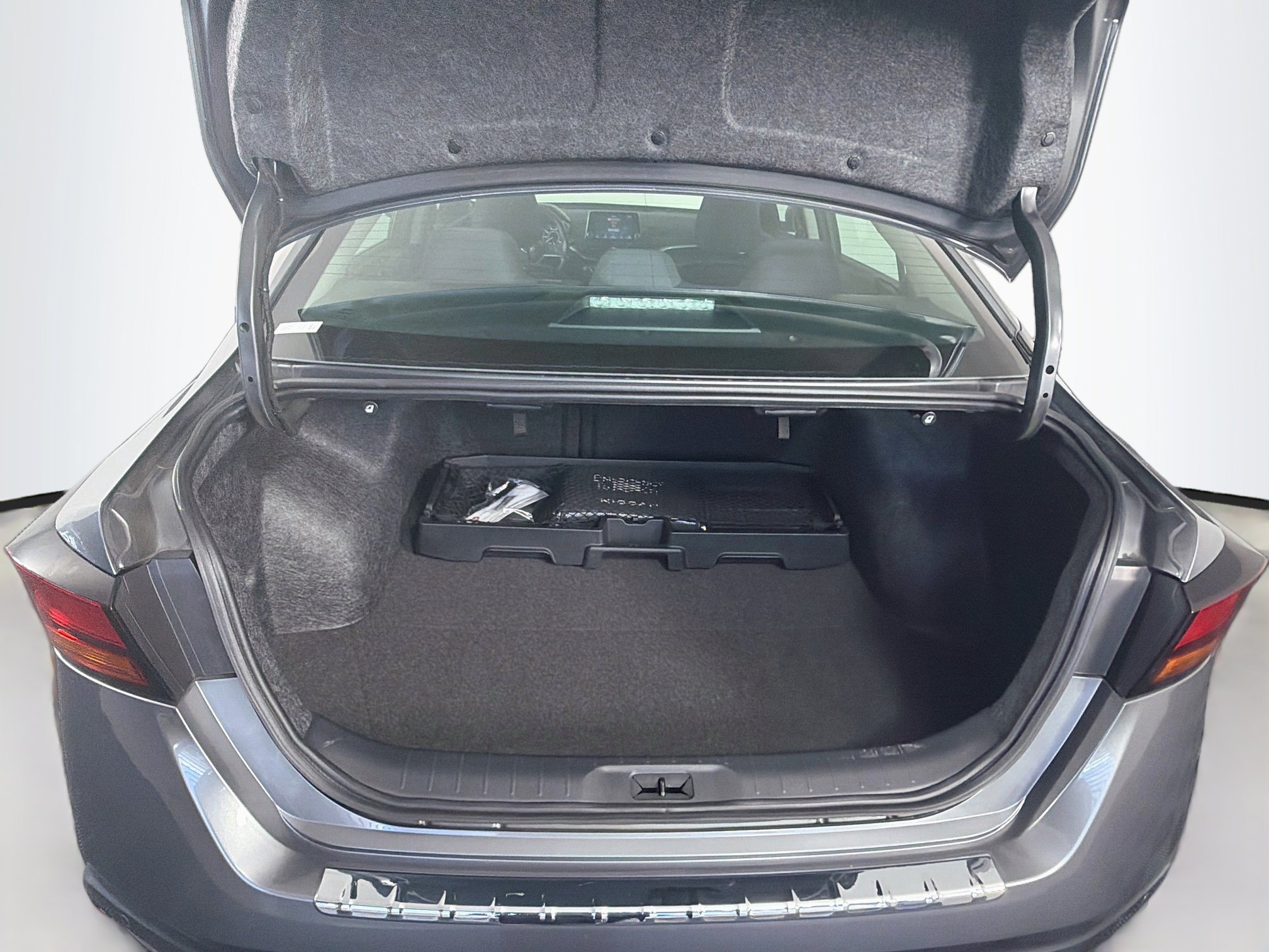 Used 2023 Nissan Altima 2.5 SV FWD image 29