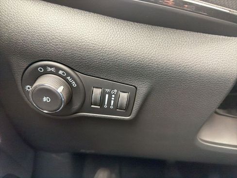 New 2026 Jeep Compass Limited AWD/4WD image 19