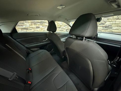 Certified 2023 Hyundai Elantra SEL image 28