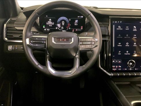 Used 2025 GMC Acadia Elevation image 5