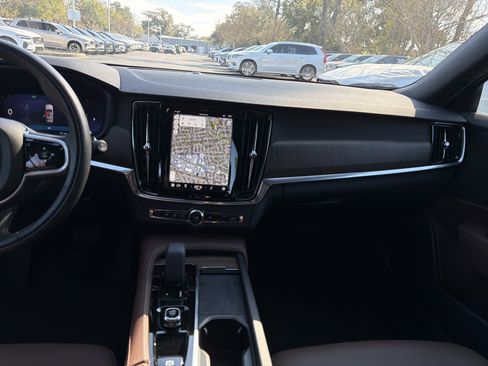 Certified 2022 Volvo V90 B6 Cross Country image 31