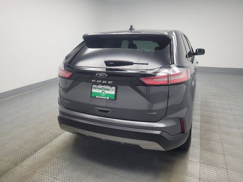 Used 2024 Ford Edge SEL image 7
