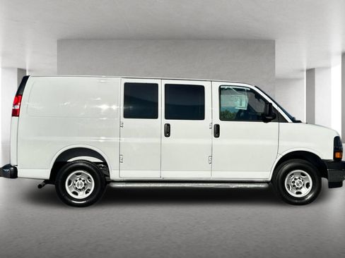 Used 2025 Chevrolet Express 2500 w/ Driver Convenience Package RWD image 3