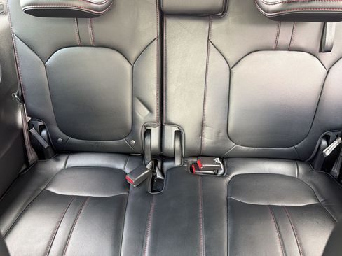 Used 2025 Honda Pilot Black Edition image 29