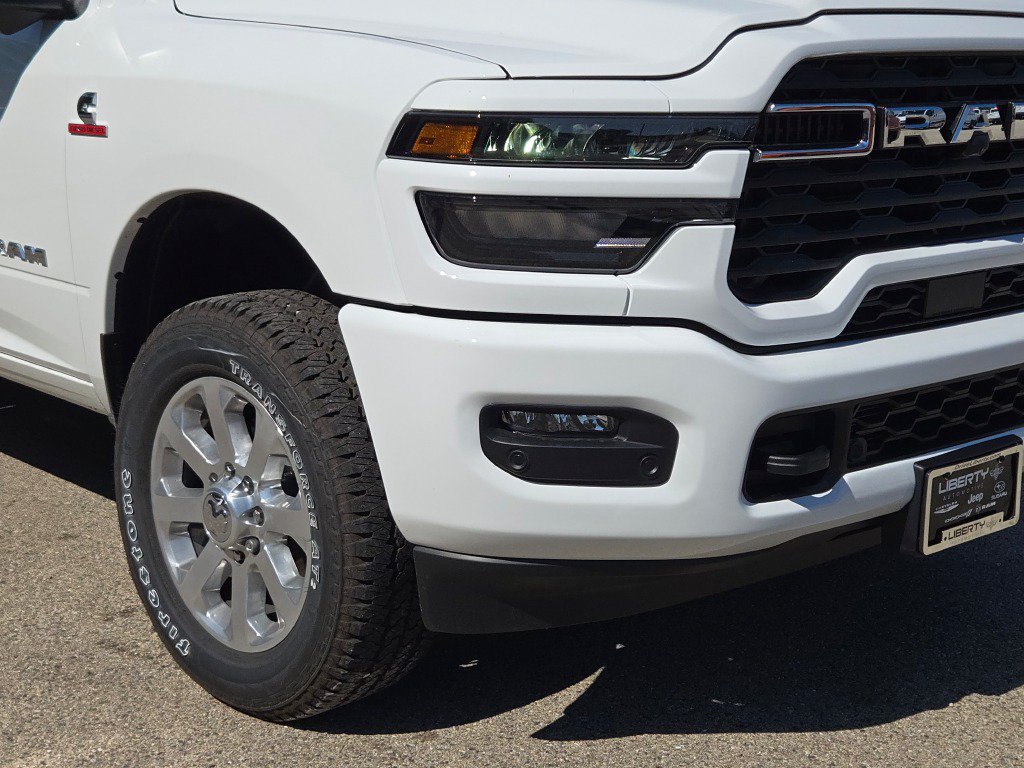 New 2026 RAM 3500 Big Horn AWD/4WD image 4