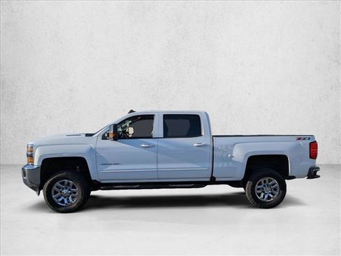Used 2019 Chevrolet Silverado 2500 LT image 8
